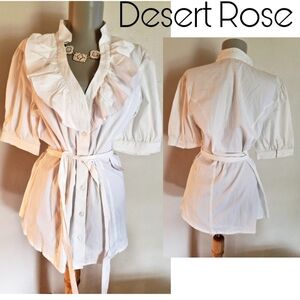 Desert Rose white ruffle cotton top w/belt. Sz sm
